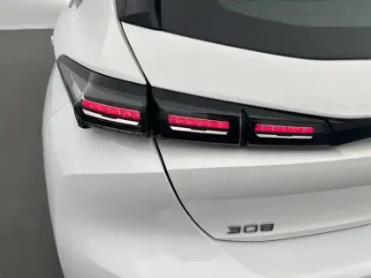 Photo 16 Peugeot 308  BlueHDi 130ch S&S BVM6