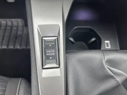 Photo 24 Peugeot 308  BlueHDi 130ch S&S BVM6