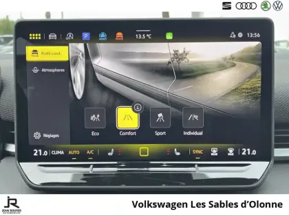 Photo 20 Volkswagen T-roc  1.5 eTSI EVO2 Hybrid 150 ch DSG7