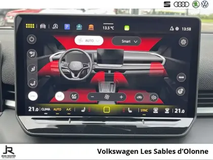 Photo 24 Volkswagen T-roc  1.5 eTSI EVO2 Hybrid 150 ch DSG7