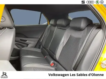 Photo 10 Volkswagen T-roc  1.5 eTSI EVO2 Hybrid 150 ch DSG7