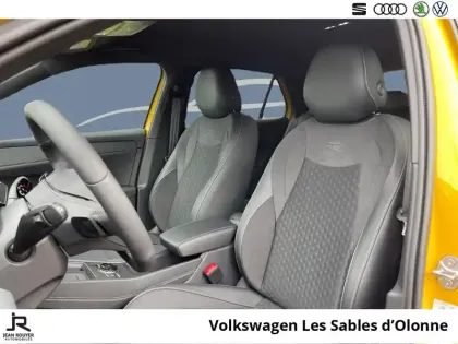 Photo 8 Volkswagen T-roc  1.5 eTSI EVO2 Hybrid 150 ch DSG7