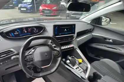 Photo 13 Peugeot 3008  Puretech 130ch S&S EAT8