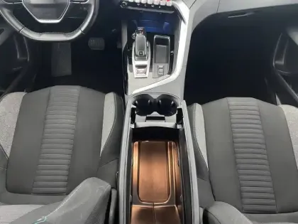 Photo 50 Peugeot 3008  Puretech 130ch S&S EAT8