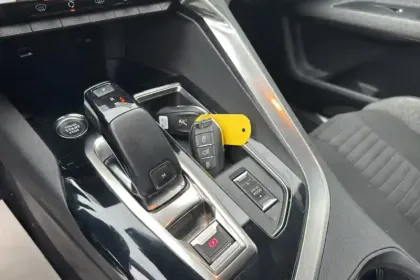 Photo 17 Peugeot 3008  Puretech 130ch S&S EAT8