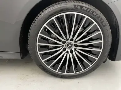 Photo 17 Mercedes Classe E  300 de Hybrid EQ 9G-Tronic