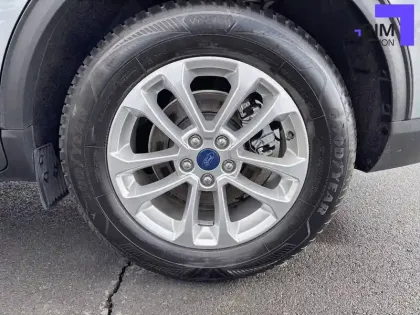 Photo 13 Ford Kuga  2.5 Duratec 190 ch FlexiFuel FHEV E85 Powershift