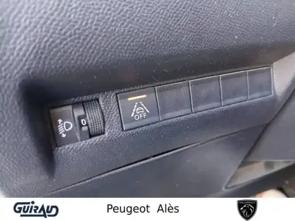 Photo 13 Peugeot 208  PureTech 100 S&S BVM6