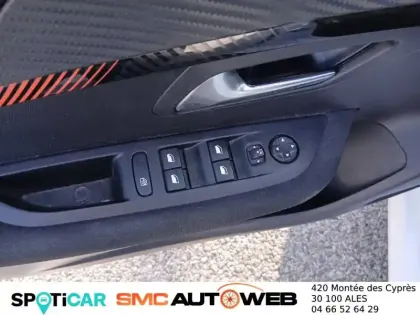Photo 75 Peugeot 208  PureTech 100 S&S BVM6