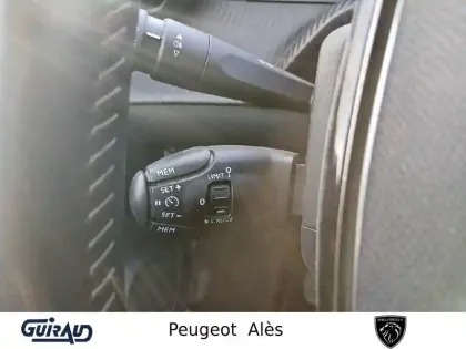 Photo 18 Peugeot 208  PureTech 100 S&S BVM6