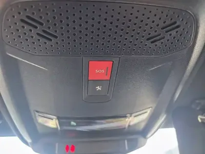 Photo 21 Peugeot 208  Electrique 50 kWh 136ch