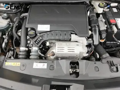 Photo 11 Peugeot 2008  PureTech 130 S&S BVM6