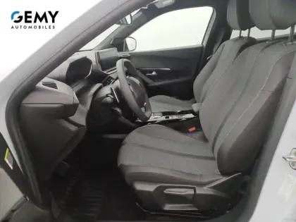 Photo 8 Peugeot 2008  Hybrid 136 e-DCS6