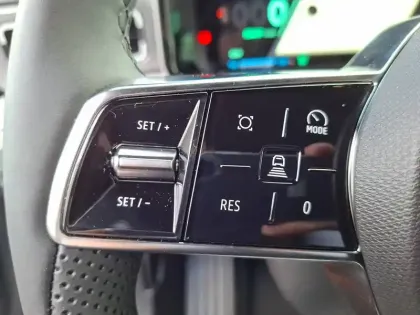 Photo 90 Renault 5 Renault  E-Tech Electrique 10 ch autonomie confort