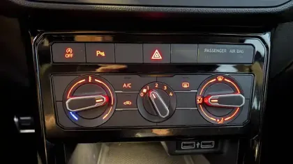 Photo 22 Volkswagen T-cross  1.0 TSI 115 Start/Stop DSG7