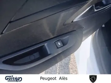 Photo 12 Peugeot 208  PureTech 100 S&S BVM6