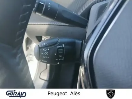 Photo 18 Peugeot 208  PureTech 100 S&S BVM6