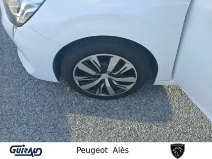 Photo 10 Peugeot 208  PureTech 100 S&S BVM6