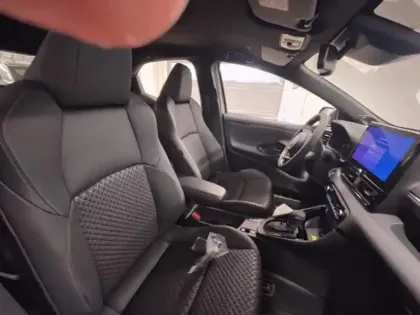 Photo 5 Toyota Yaris  130h Collection 5p MY25