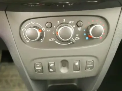 Photo 13 Dacia Sandero  0.9 TCe 90ch Stepway -18