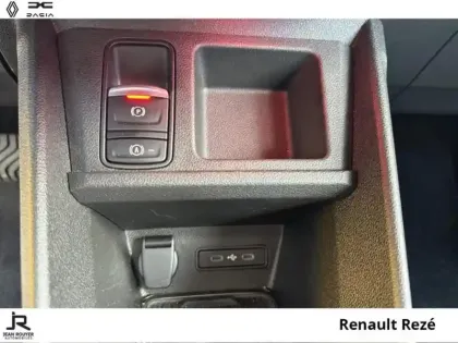 Photo 11 Renault 4  E-Tech Electrique 150ch Techno autonomie confort