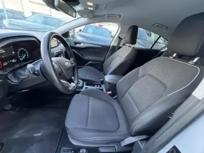 Photo 12 Ford Focus  1.0 Flexifuel mHEV 125ch Titanium Style