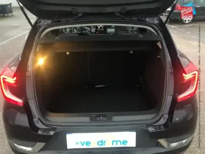 Photo 12 Renault Captur  1.3 TCe 155ch FAP Initiale Paris EDC - 20