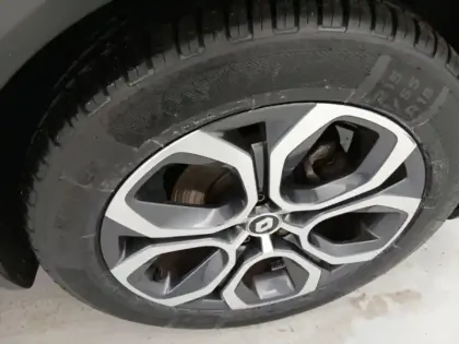 Photo 9 Renault Captur  1.6 E-Tech hybride 145ch Intens -21