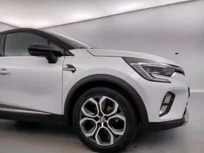 Photo 10 Renault Captur  1.6 E-Tech hybride 145ch Intens -21