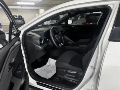 Photo 6 Toyota C-HR  2.0 Hybride Rechargeable 225ch Design MY25