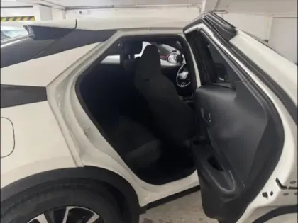 Photo 9 Toyota C-HR  2.0 Hybride Rechargeable 225ch Design MY25