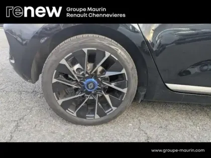 Photo 8 Renault Clio  1.6 E-Tech 145ch full hybrid esprit Alpine - 24