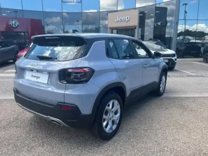 Photo 8 Jeep Avenger  1.2 Turbo T3 100ch Altitude +