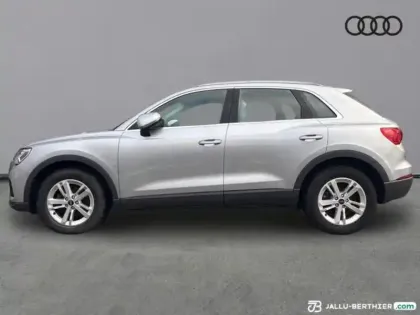 Photo 4 Audi Q3  35 TFSI 150ch Mild Hybrid Design S tronic 7