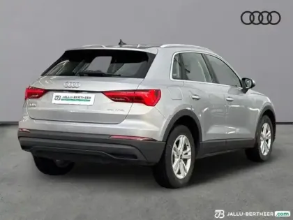 Photo 3 Audi Q3  35 TFSI 150ch Mild Hybrid Design S tronic 7