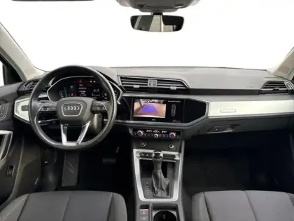 Photo 5 Audi Q3  35 TFSI 150ch Mild Hybrid Design S tronic 7