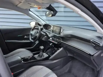 Photo 11 Peugeot 208  1.2 PureTech 100ch S&S Allure 118g