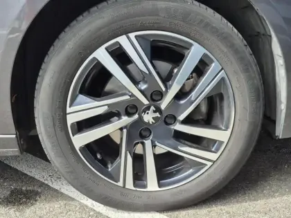 Photo 6 Peugeot 208  1.2 PureTech 100ch S&S Allure 118g