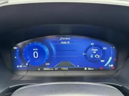 Photo 12 Ford Kuga  2.5 Duratec 190ch FHEV E85 ST-Line BVA