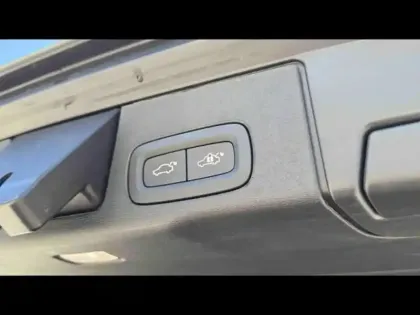 Photo 23 Volvo Xc60  T6 Hybride Rechargeable 253 + 145ch Plus Style Dark Geartronic 8 AWD
