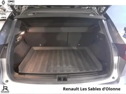 Photo 6 Renault Austral  1.2 E-Tech full hybrid 200ch Iconic esprit Alpine- 24