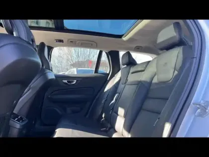 Photo 5 Volvo V60  B4 197ch Inscription Luxe Geartronic 8