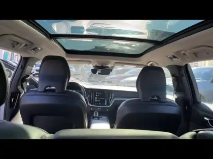 Photo 10 Volvo V60  B4 197ch Inscription Luxe Geartronic 8