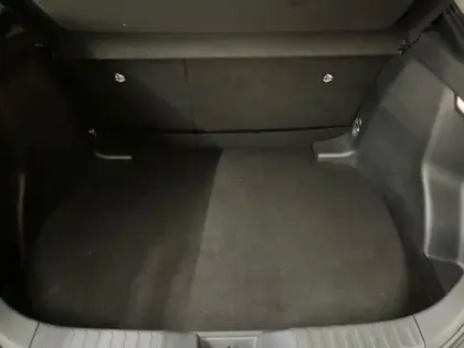 Photo 11 Toyota C-HR  1.8 Hybride 140ch Design NG23