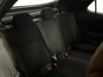 Photo 8 Toyota C-HR  1.8 Hybride 140ch Design NG23