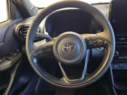 Photo 9 Toyota Yaris  116h Design 5p MY22