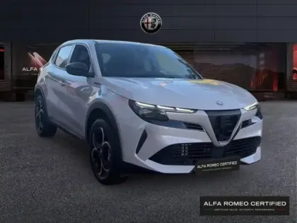 Photo 2 Alfa Romeo Junior  1.2 Ibrida 136ch Speciale DCT6