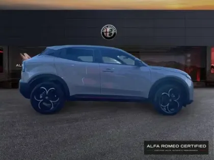 Photo 3 Alfa Romeo Junior  1.2 Ibrida 136ch Speciale DCT6