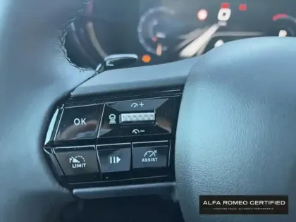 Photo 14 Alfa Romeo Junior  1.2 Ibrida 136ch Speciale DCT6