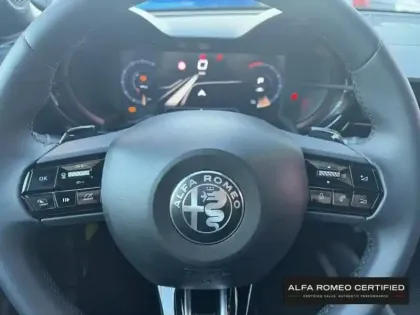 Photo 12 Alfa Romeo Junior  1.2 Ibrida 136ch Speciale DCT6